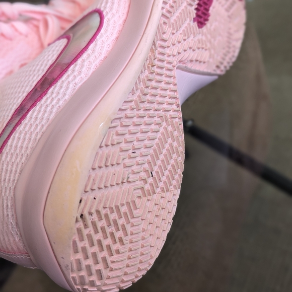 Nike Zoom Live 2 Kay Yow Pink Breast Cancer Awareness AJ7721-605 Sz 13 Rare USA - Picture 9 of 14